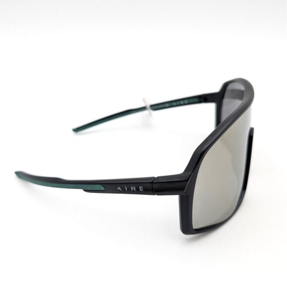 Aire Blazars Unisex Wrap Sunglasses Matte Black/Gold Mirror Lens One Size - Picture 2 of 6